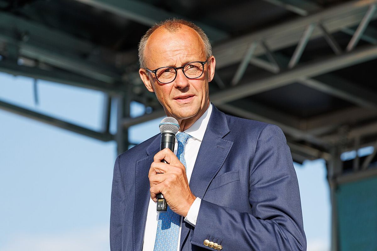 Friedrich Merz vorbind la un eveniment de campanie al CDU din Erfurt, în 2024.