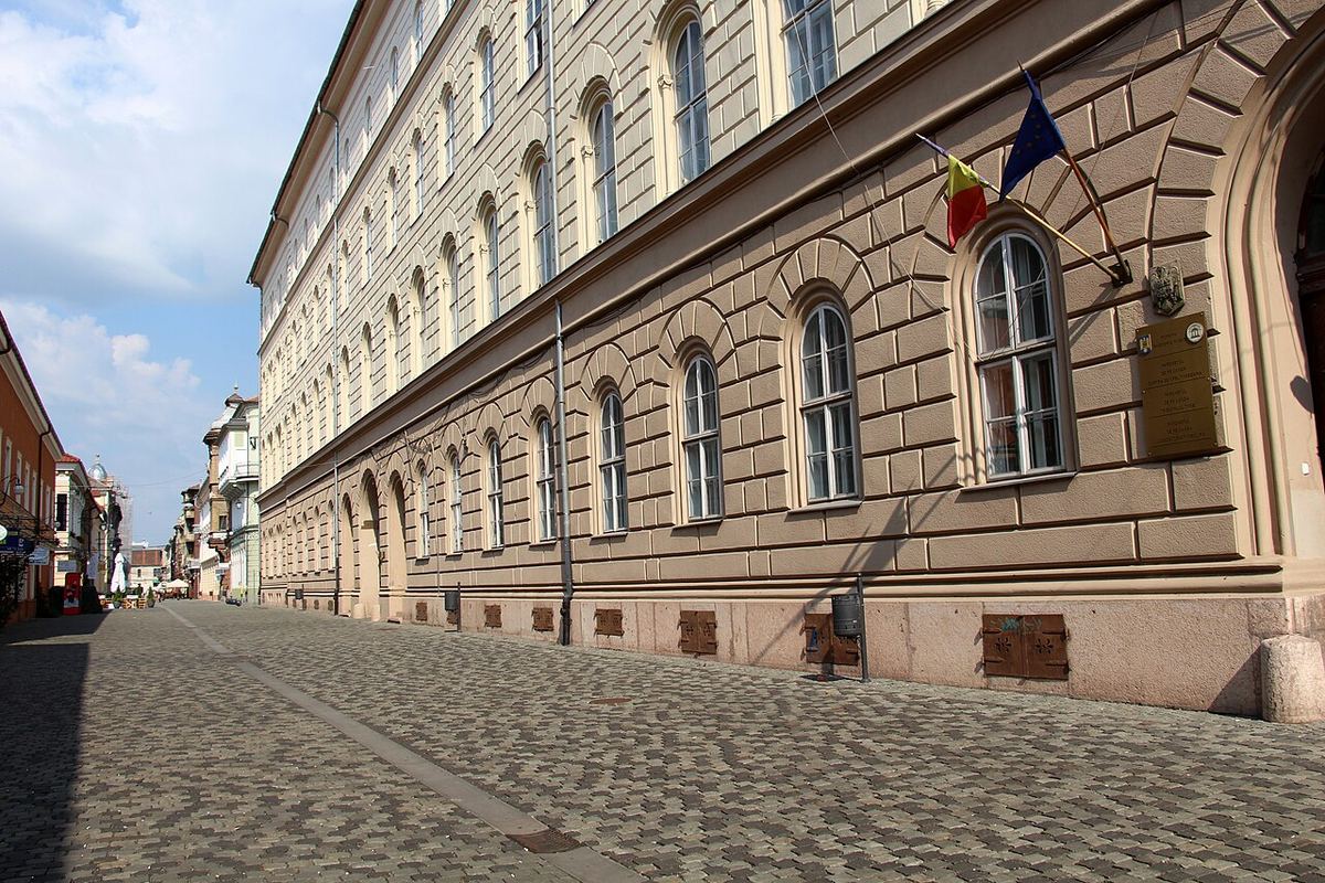 Clădirea Palatului Dicasterial din Timișoara, fostă sediu administrativ al guvernului provinciei, pe strada Palanca din Cetate.