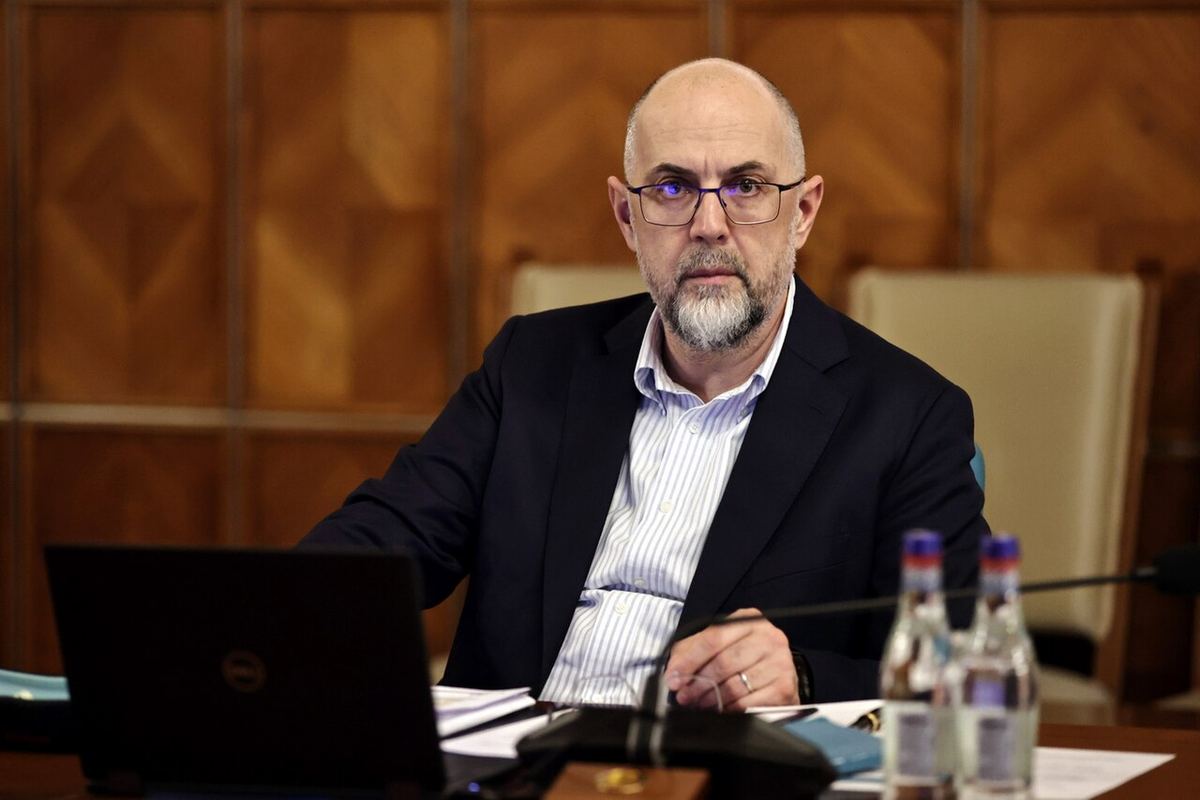 Kelemen Hunor, fotografiat la o reuniune a Guvernului din 22 februarie 2023.