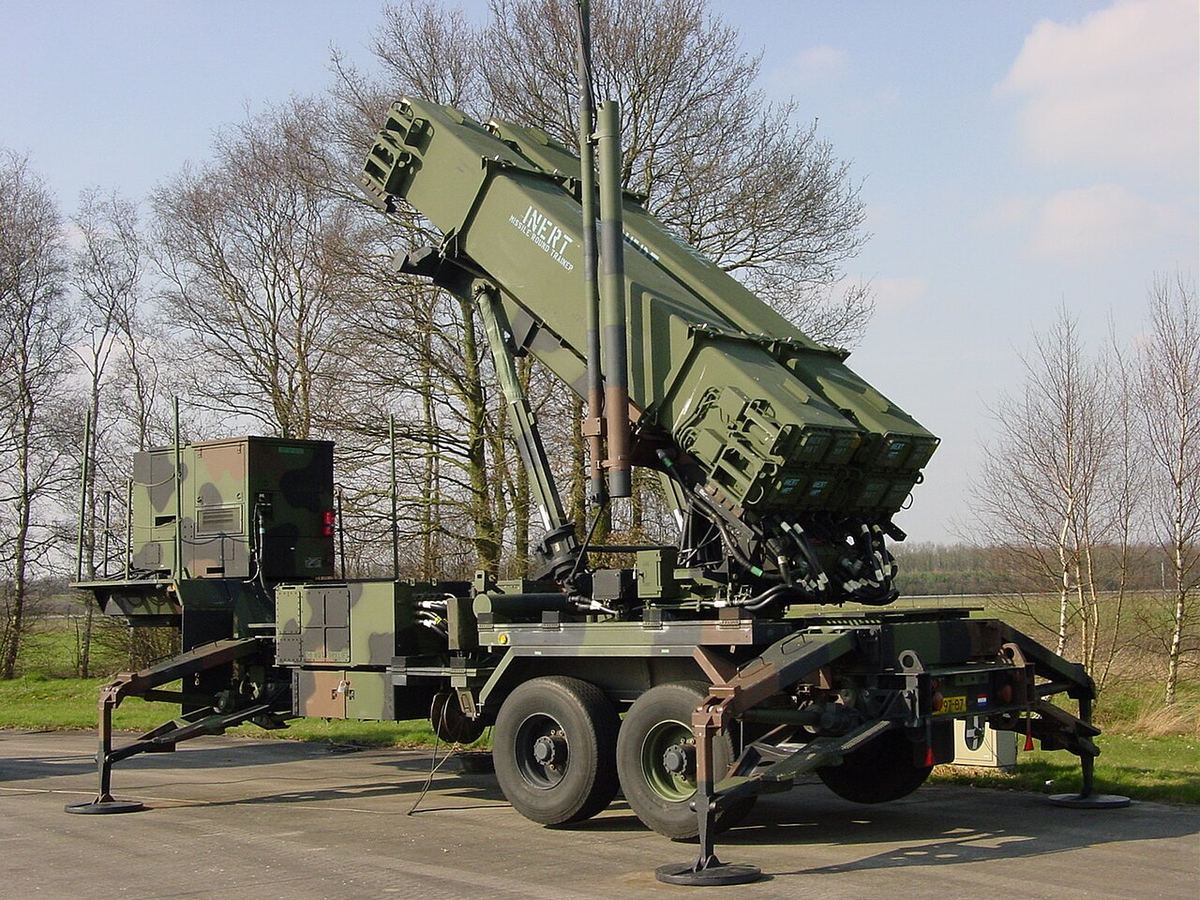 Instalație Patriot PAC-3 a armatei olandeze, sistem de apărare antiaeriană cu rachete interceptoare.