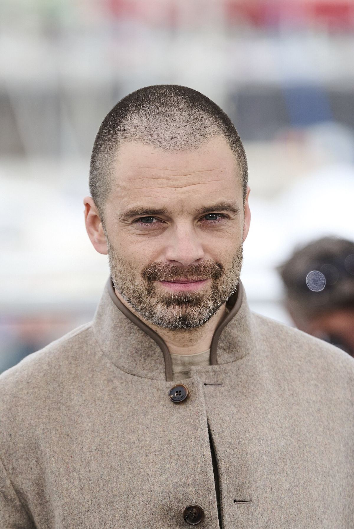 Sebastian Stan pozează la un photocall al filmului „Fjord” la Festivalul de Film de la Cannes, 2026.