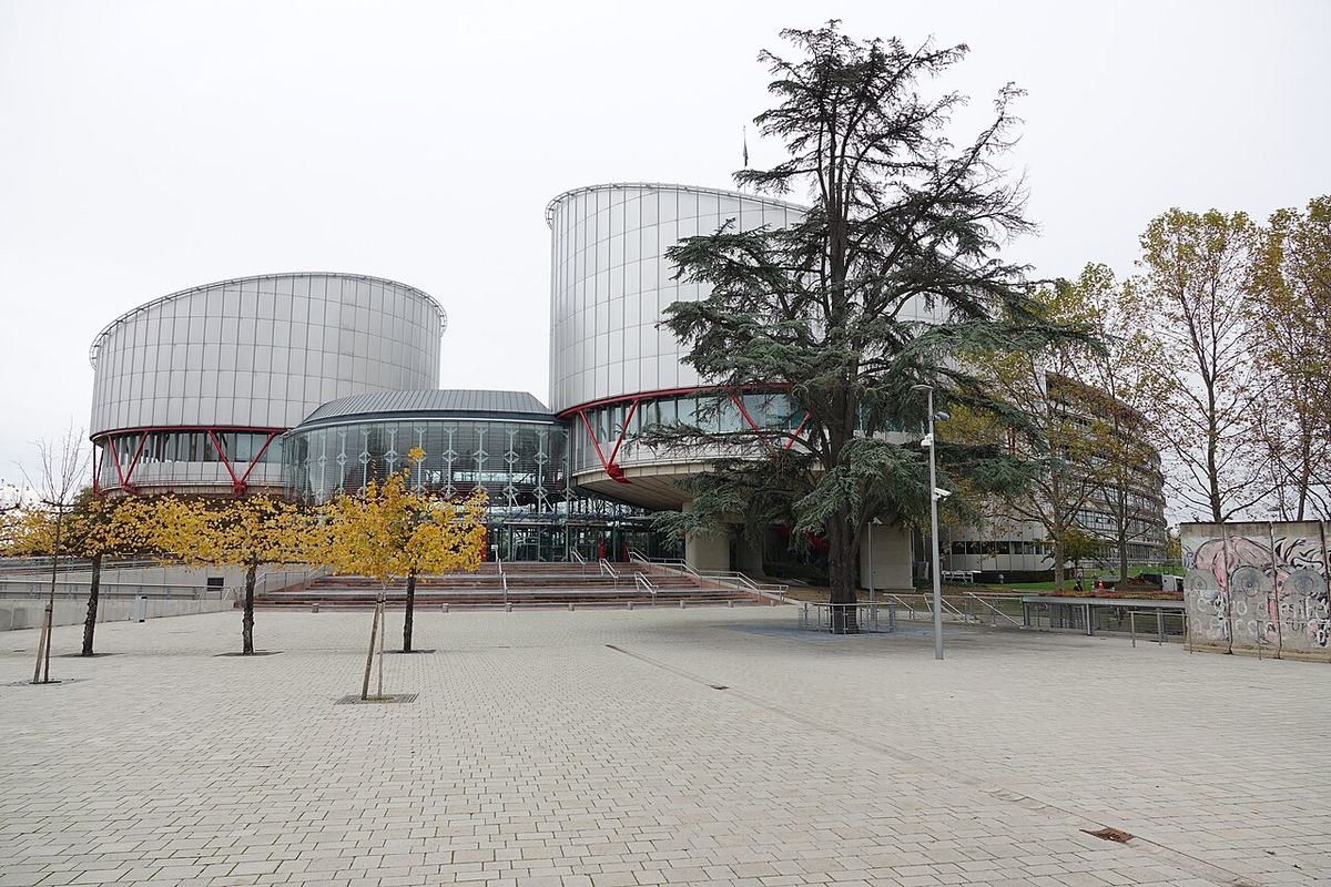 Clădirea Curții Europene a Drepturilor Omului din Strasbourg, Franța, unde CEDO pronunță hotărârile sale.