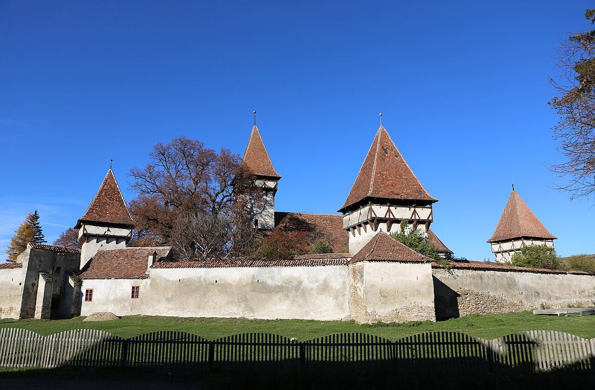 Biserica fortificată din Cincșor, județul Brașov, ansamblul bisericii evanghelice fortificate săsești.