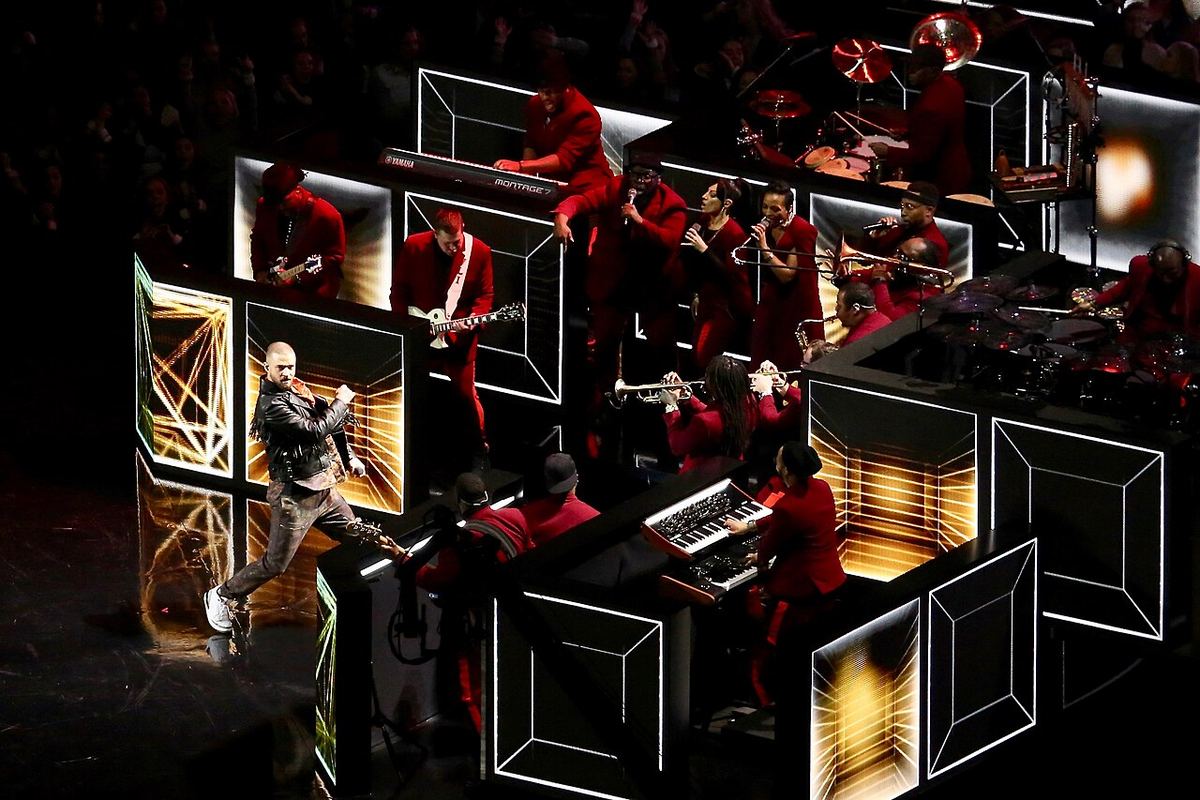Imagine de la spectacolul din pauza Super Bowl LII, un eveniment din NFL.