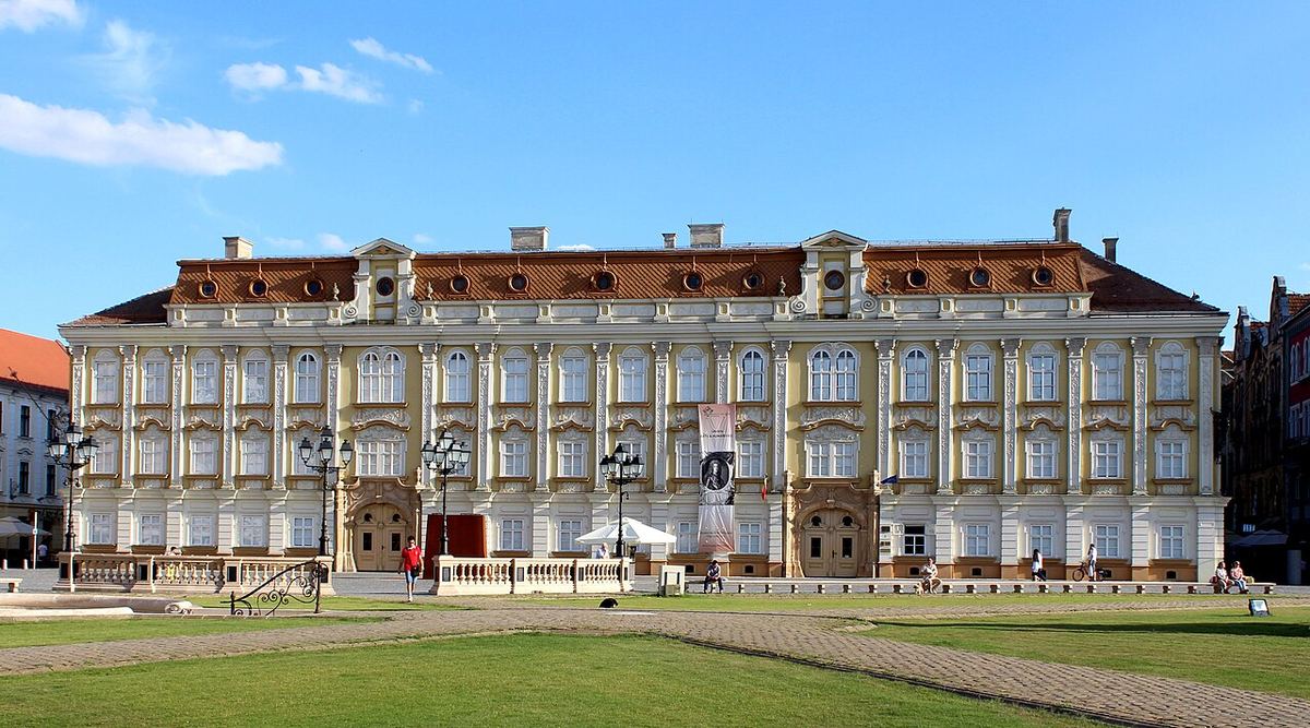Palatul Baroc din Piața Unirii, Timișoara, fotografiat din exterior, unde va fi prezentată expoziția Giorgio de Chirico.
