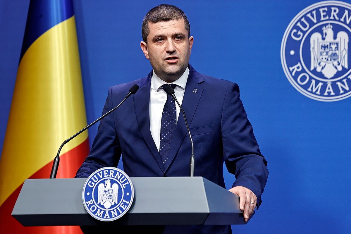 Radu Miruță la o conferință de presă la Guvern, în noiembrie 2025