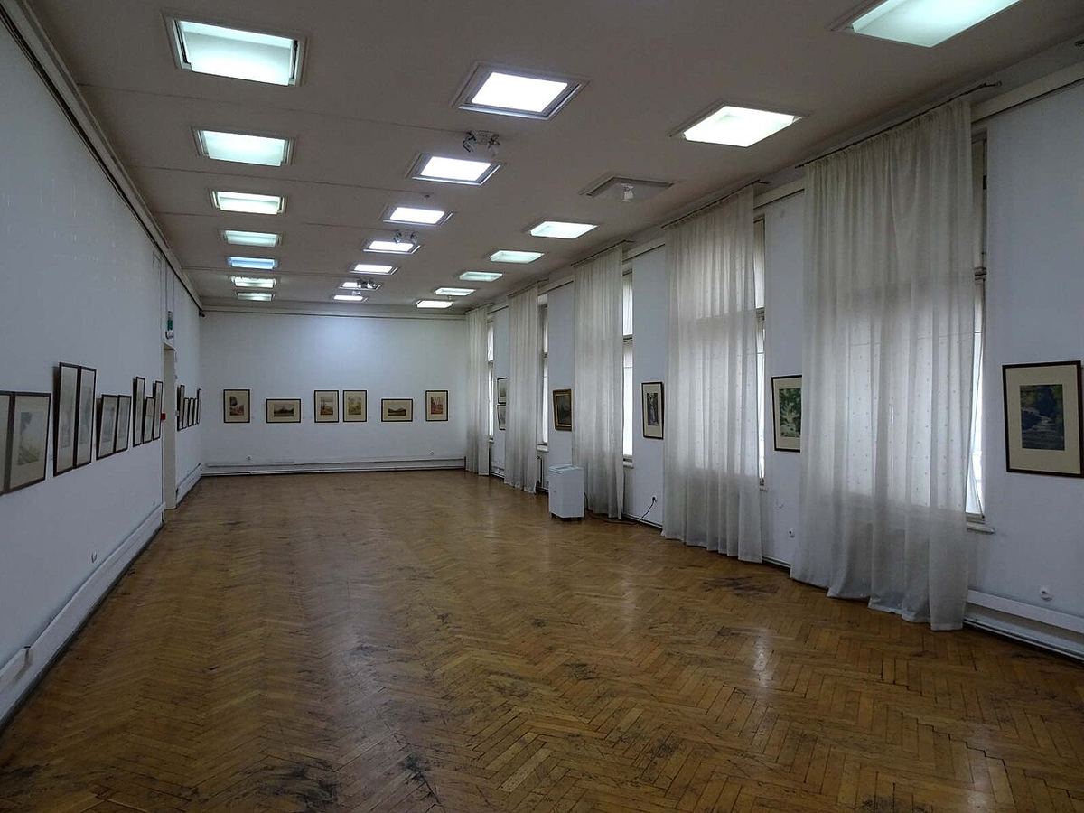 Interiorul Muzeului de Artă Brașov.