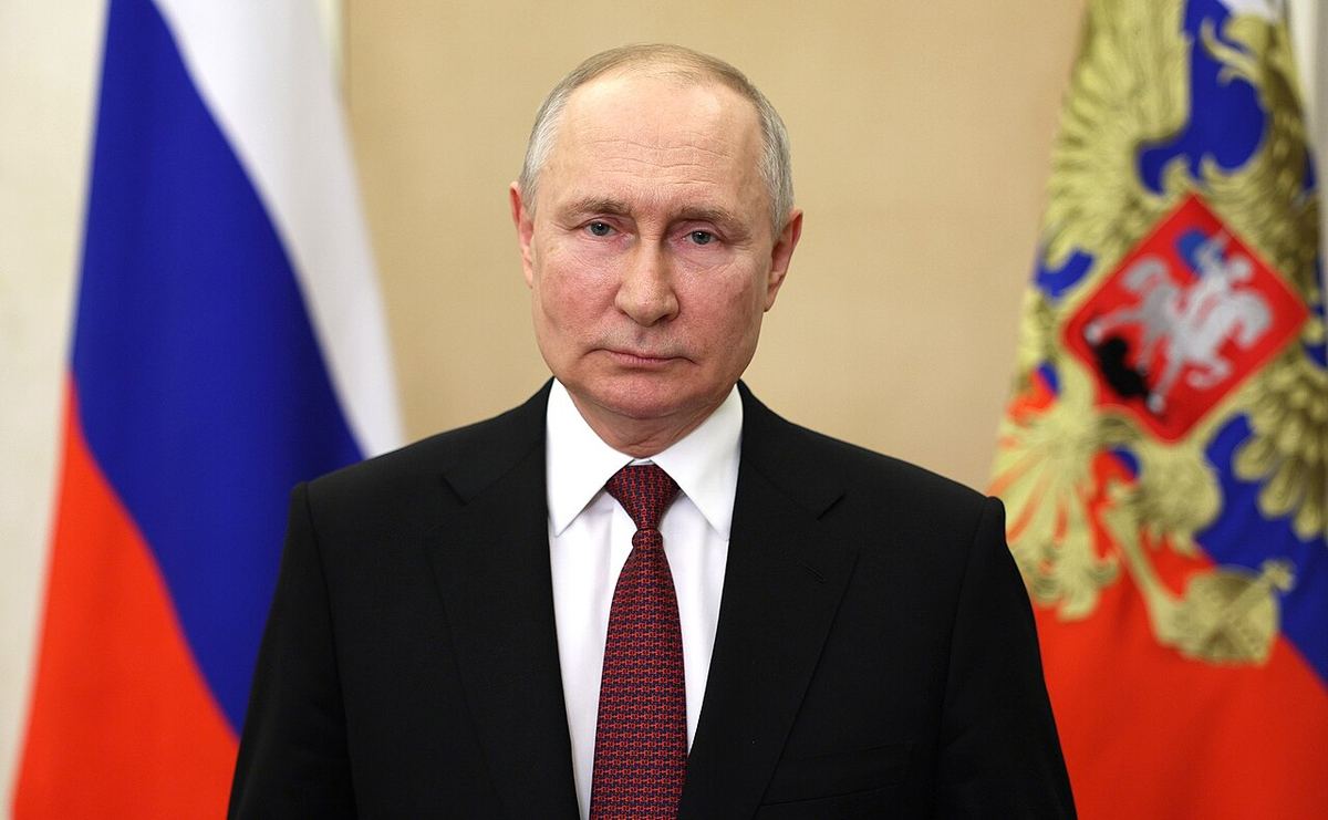 Vladimir Putin, președintele Rusiei, în fața drapelelor, în iunie 2023