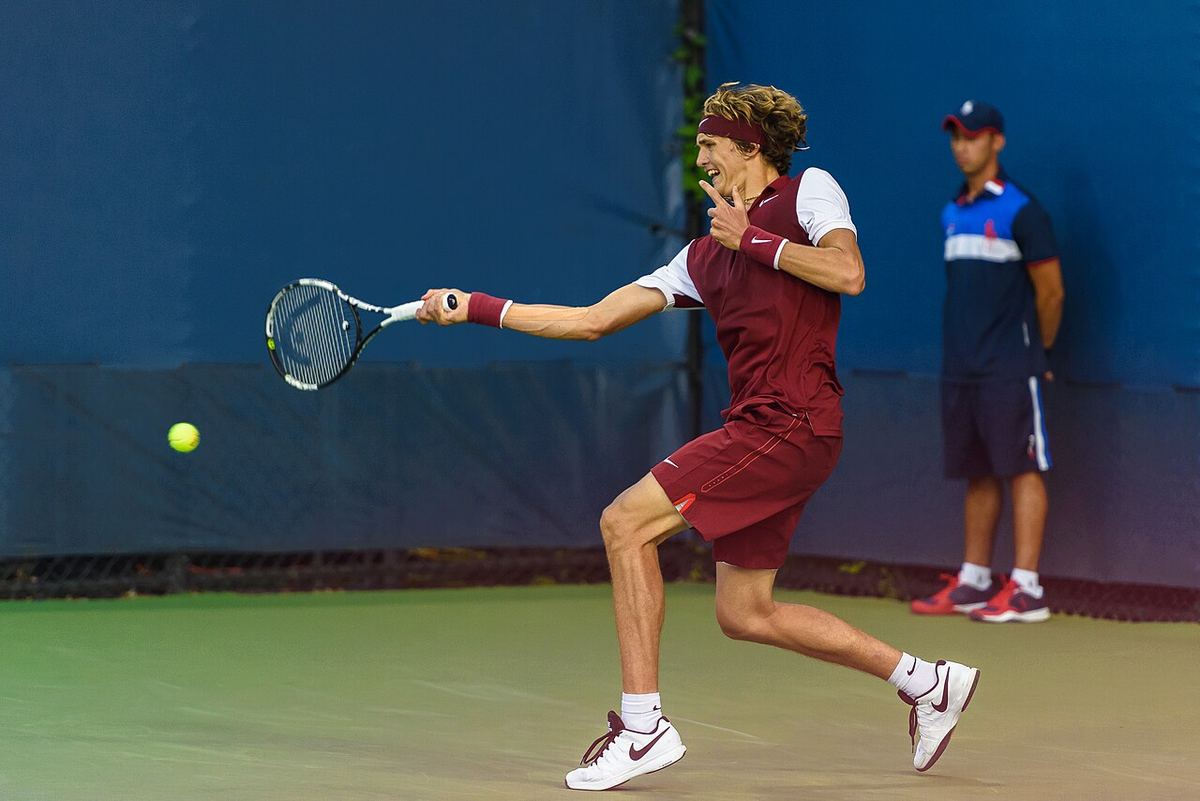 Alexander Zverev, tenismen german, în timpul unui meci de calificare la US Open 2015, la Flushing, New York.