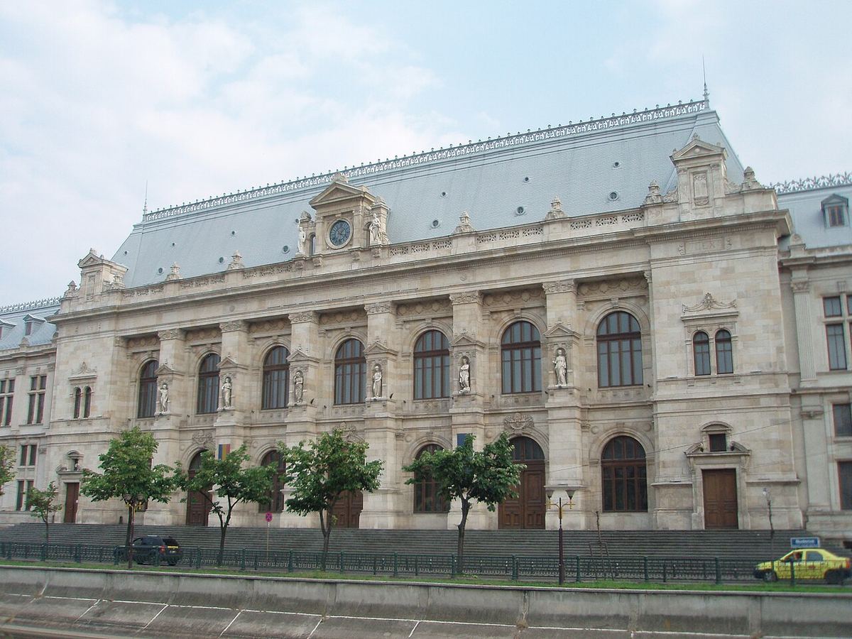 Fațada Palatului de Justiție din București
