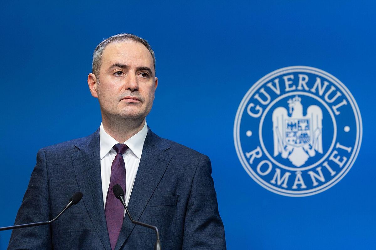 Alexandru Nazare, ministrul Finanțelor, la o conferință de presă la Guvern, în 2025