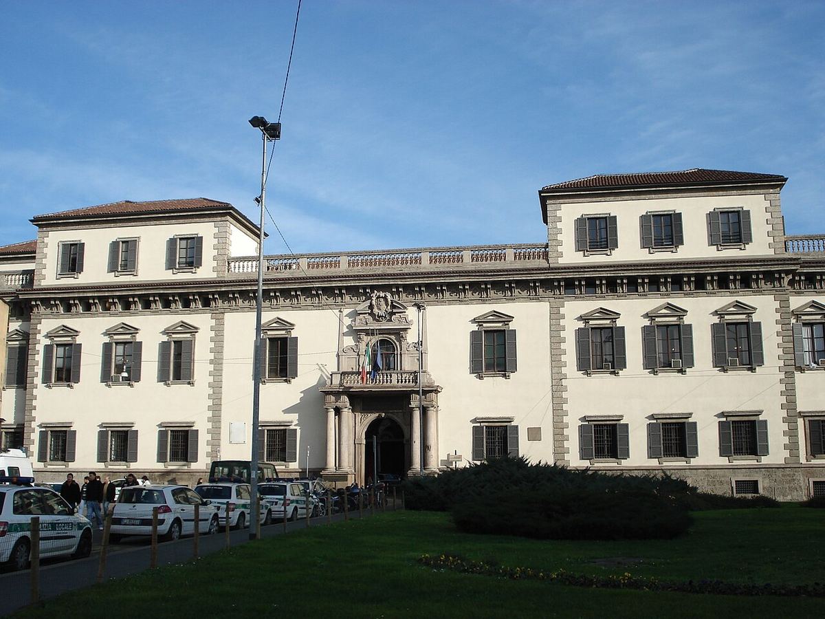 Palazzo del Capitano di Giustizia, fostul tribunal din Piazza Fontana, Milano, fotografiat în ianuarie 2007.