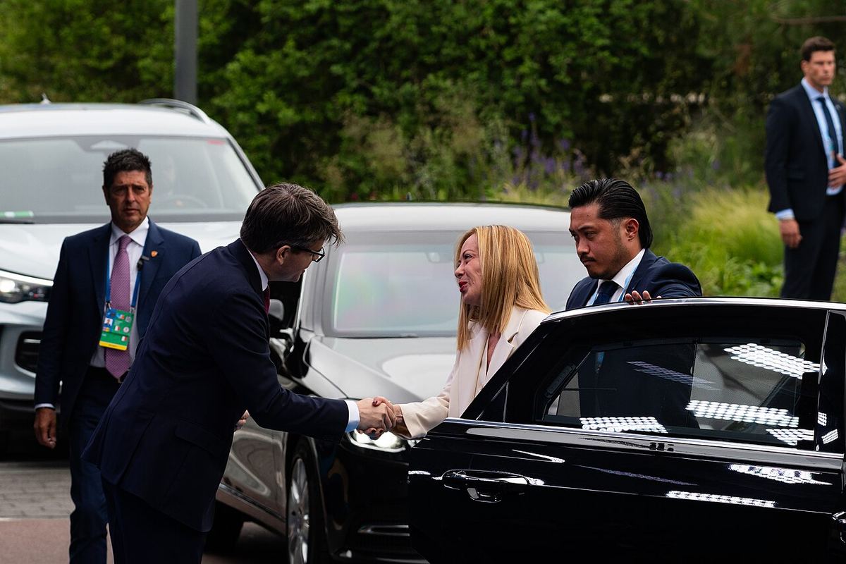 Giorgia Meloni sosind la summitul NATO, în 2025