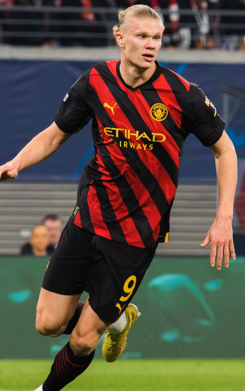 Erling Haaland în tricoul Manchester City, în timpul unui meci din Liga Campionilor (fotografie de arhivă).
