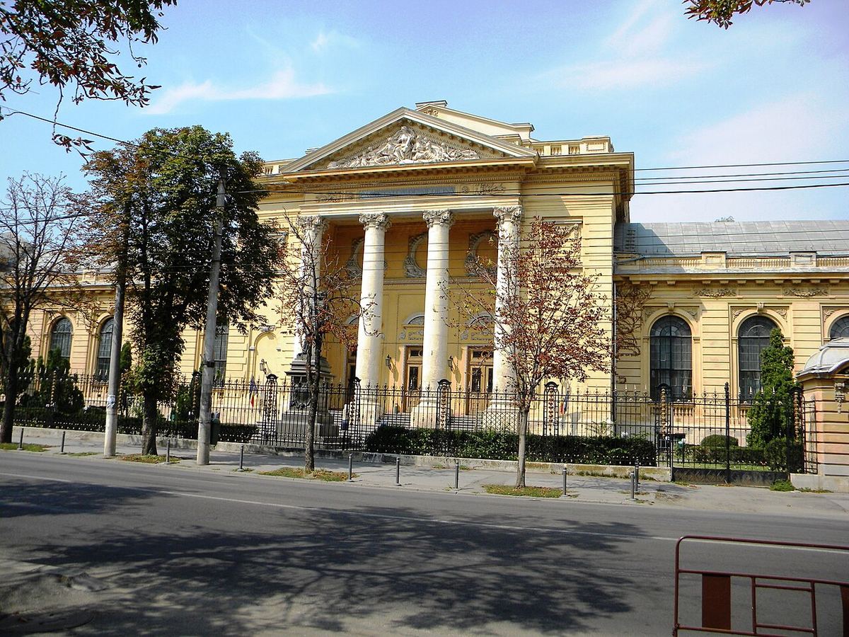 Clădirea Universității de Medicină și Farmacie „Carol Davila” din București, pe Bulevardul Eroii Sanitari.