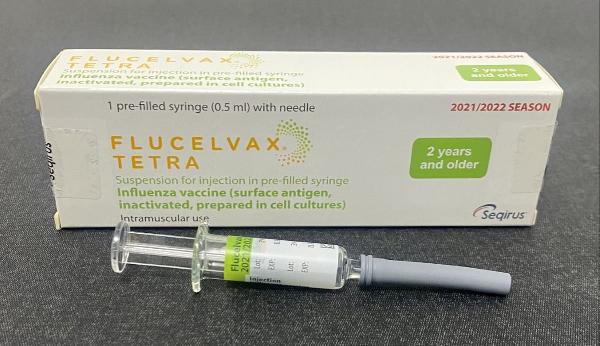Seringă preumplută cu vaccin antigripal Flucelvax Tetra, suspensie injectabilă, pentru sezonul 2021-2022.