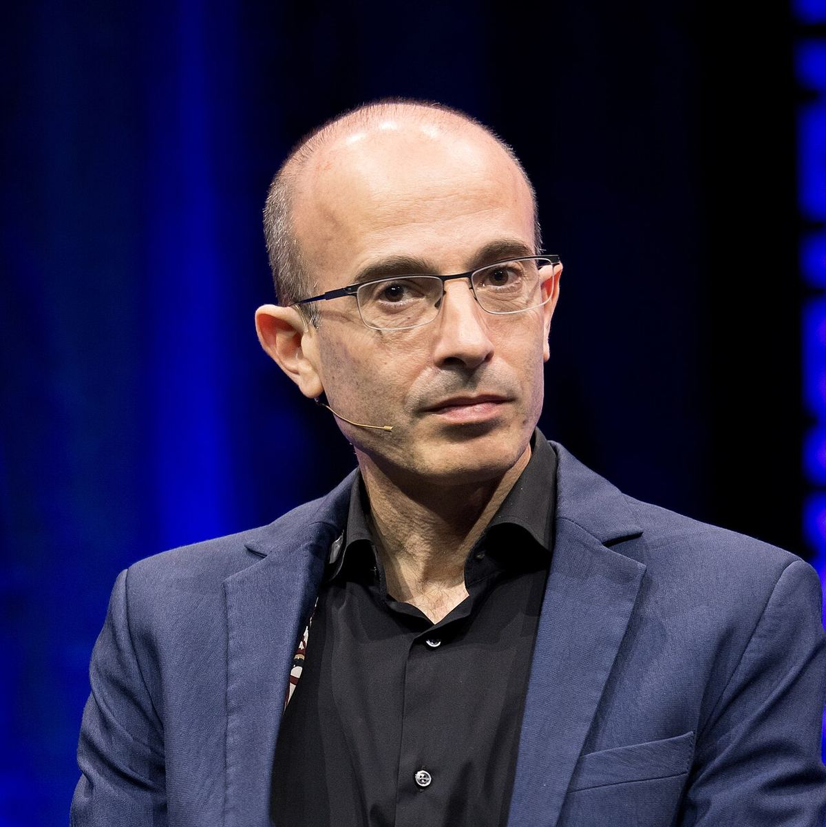 Yuval Noah Harari, fotografiat la Târgul de Carte de la Frankfurt din 2024.