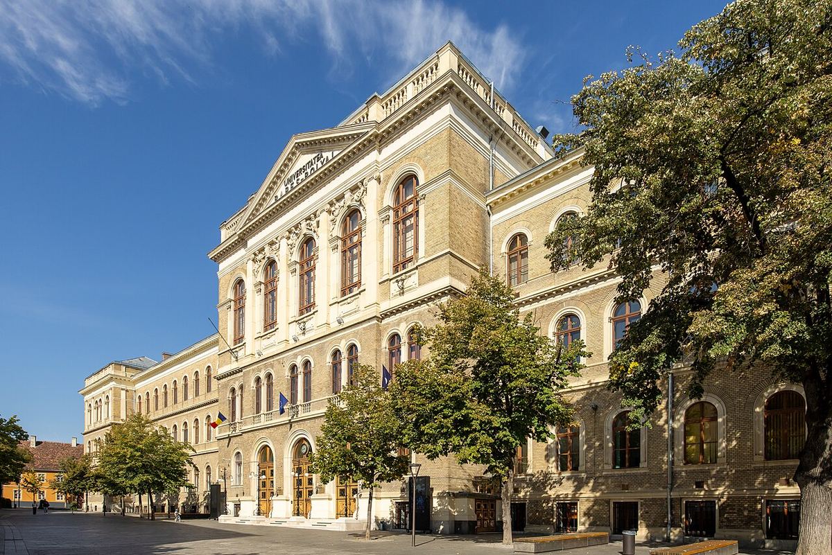 Clădirea sediului Universității Babeș-Bolyai din Cluj-Napoca, România.