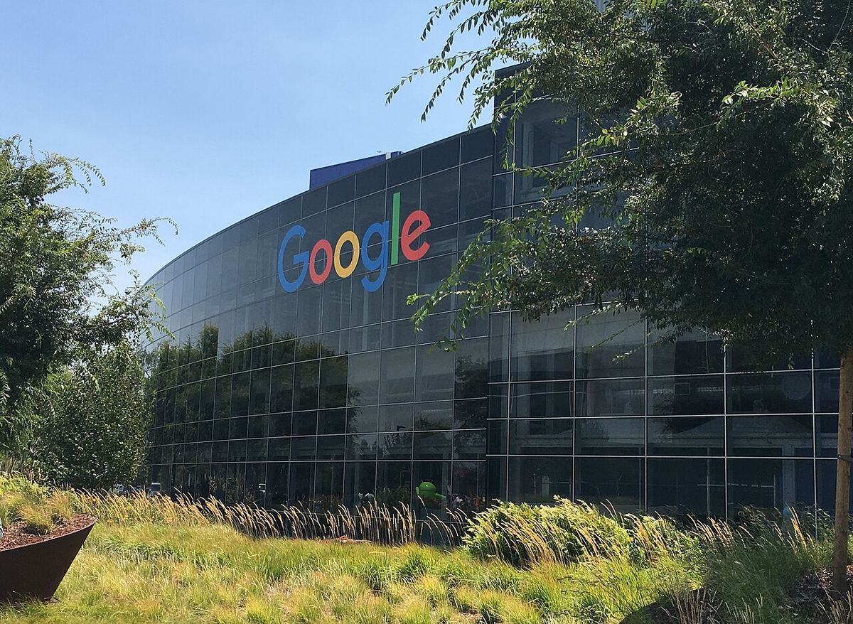 Sediul Googleplex din Mountain View, SUA, compania-mamă Alphabet.