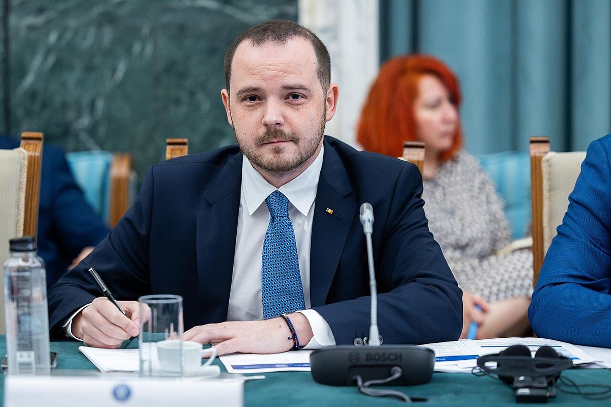 Alexandru Rogobete, ministrul Sănătății, în timpul unei reuniuni a Comitetului Interministerial de Coordonare a Planului Național de Redresare și Reziliență.
