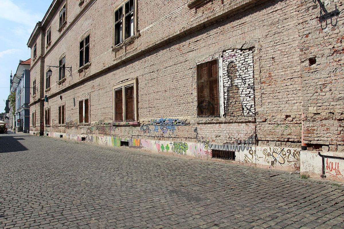Clădirea Cazarma U din Timișoara, fosta cazarmă Franz Josef, pe strada Sergent Constantin Mușat, în cartierul Cetate.