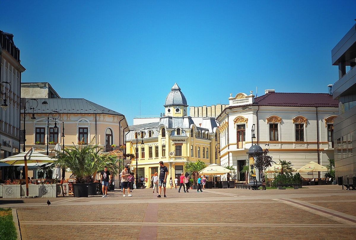 Vedere a centrului vechi din Craiova, România.