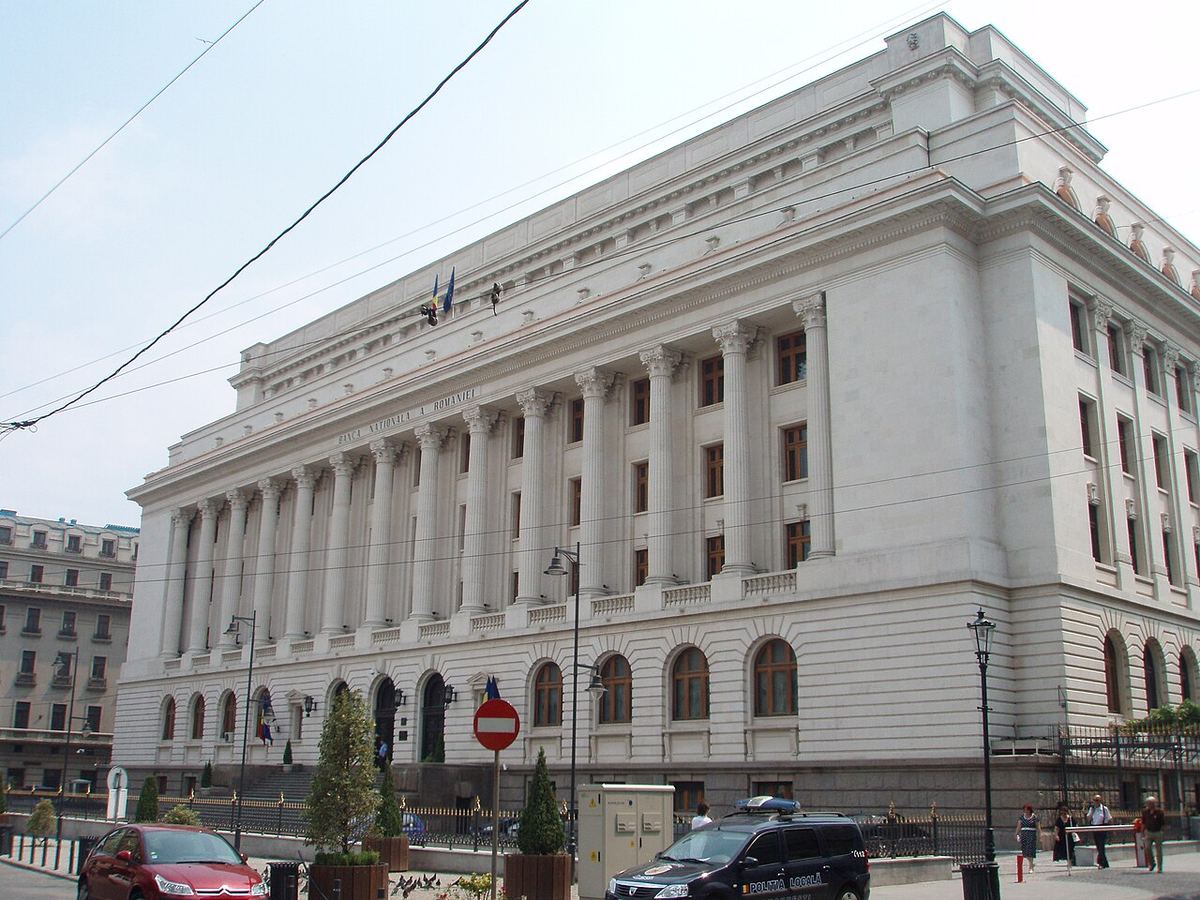 Clădirea Băncii Naționale a României, fotografiată din exterior.