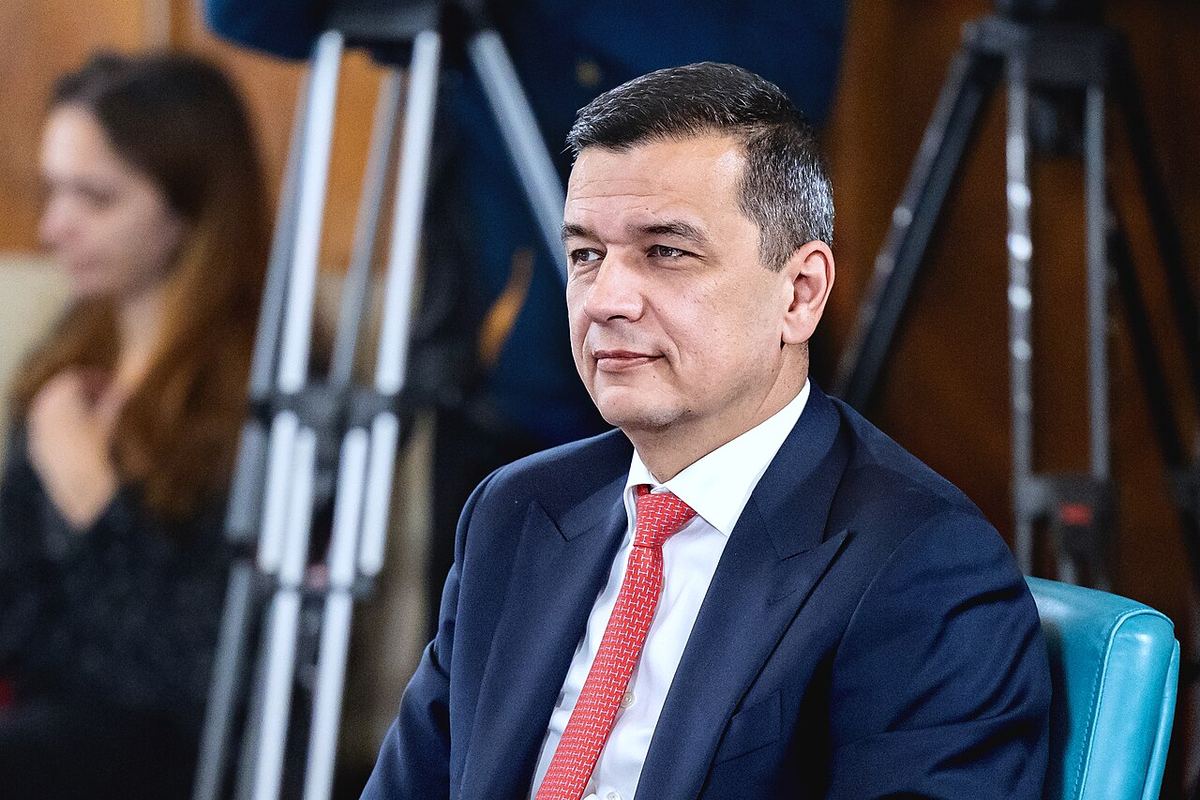 Sorin Grindeanu la o ședință, în noiembrie 2023